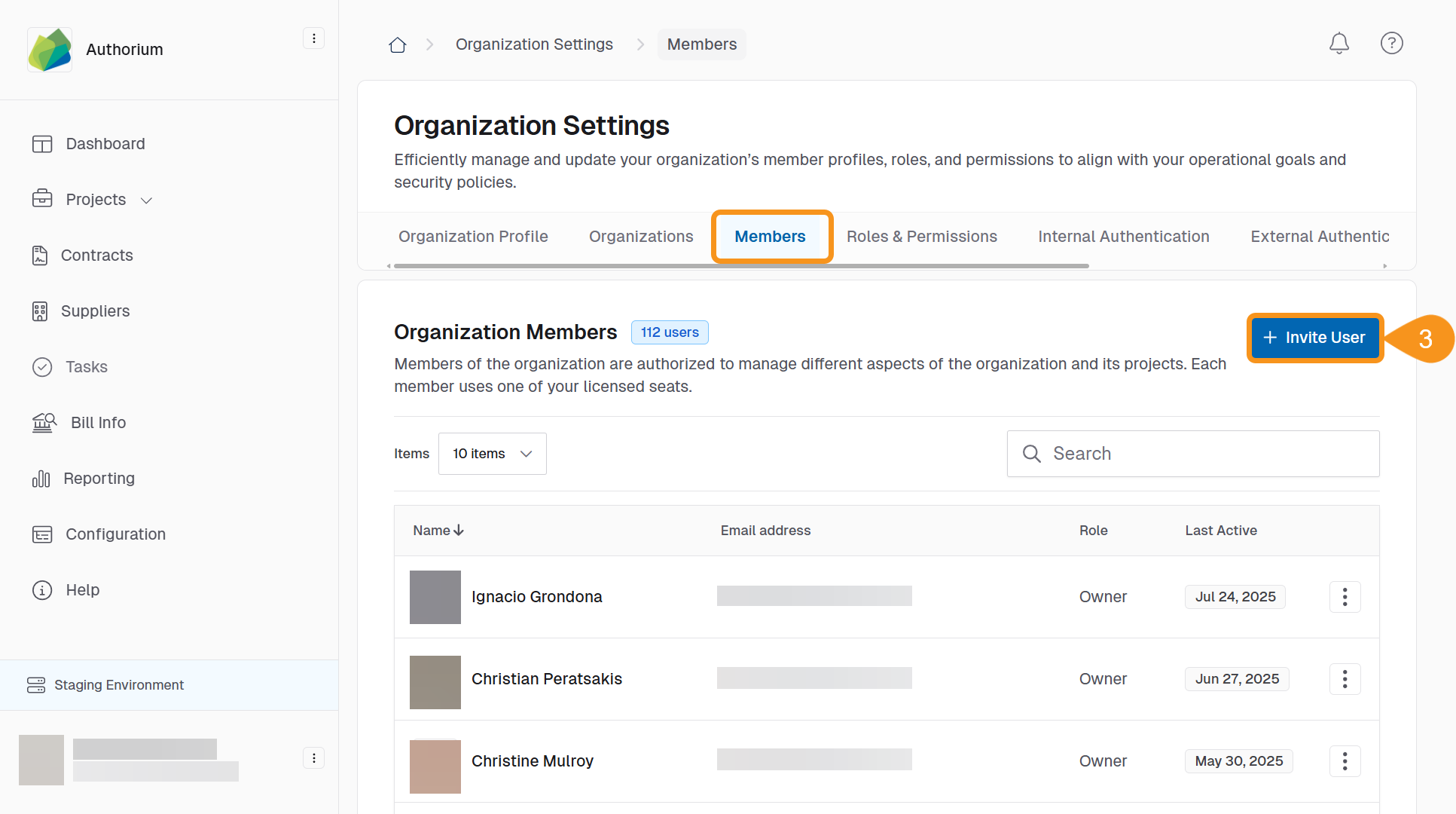 Invite User button highlighted on the Members page
